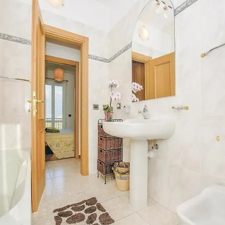 One-bedroom Holiday In